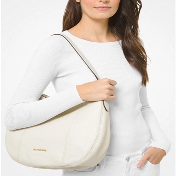 MICHAEL KORS BROOKE LARGE HOBO SHLDR LEATHER LIGHT CREAM COLOR - Picture 3 of 15